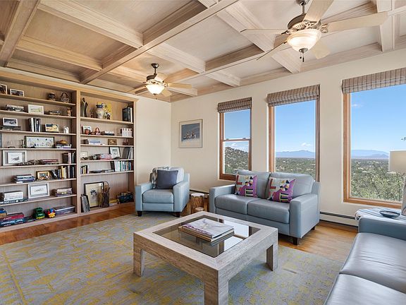 2nd image of 70 La Ventana