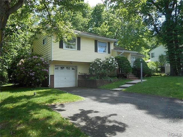 1st image of 66 Colonial Ct