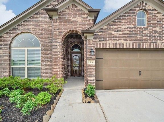 3rd image of 15110 Flintridge Lake Ln