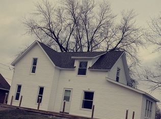 802 2nd St, Redfield, IA 50233