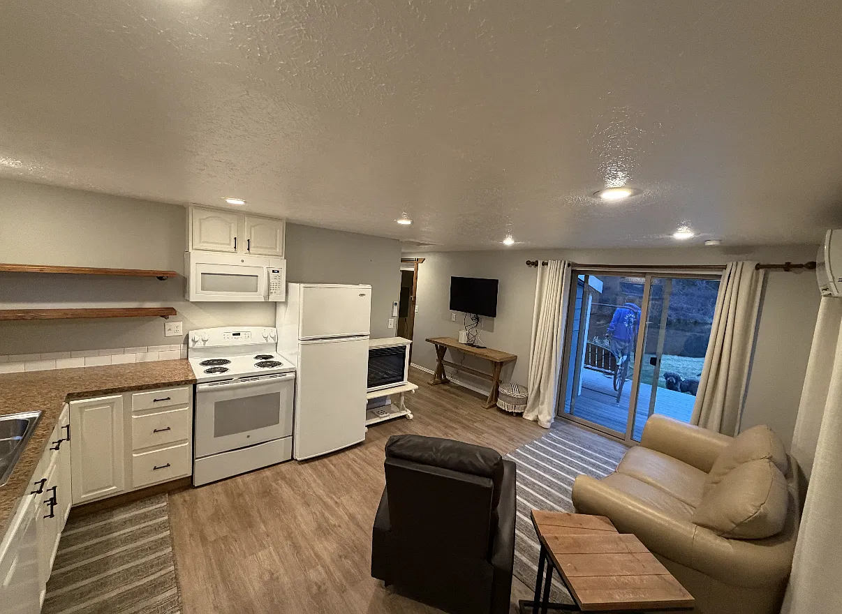 1 bed, 800 sqft, $1,550 — Photo 2