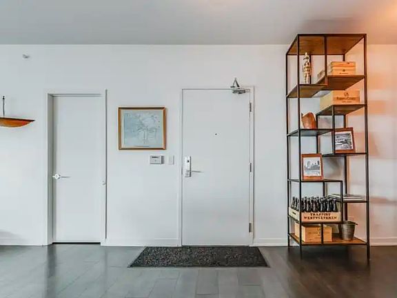 2nd image of 150 E Liberty St #3013