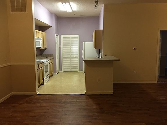 5th image of 6105 Maggies Cir Unit 106
