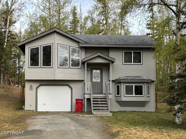 242 S Sarah Cir, Palmer, AK 99645