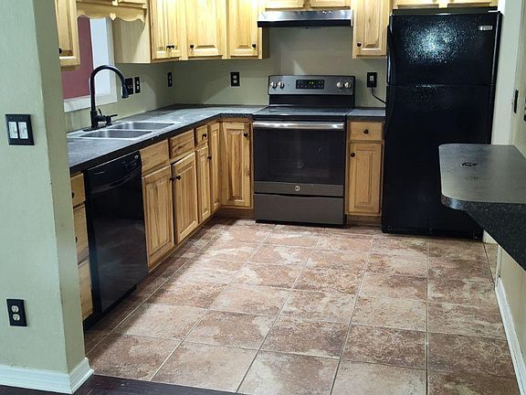 2nd image of 1141 Idlewild Dr S