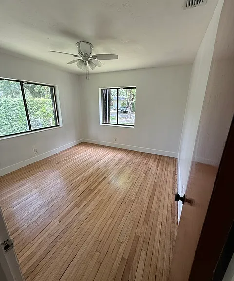 1545 Mantua Ave — Photo 21