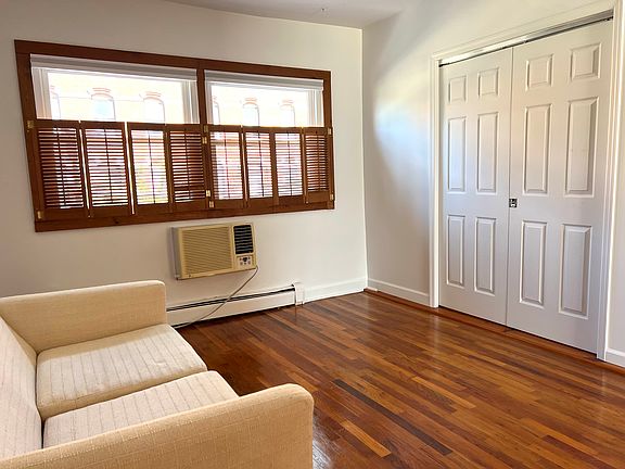 4th image of 359 Grove St #2