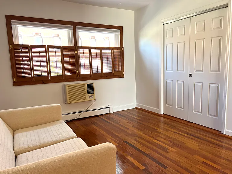 359 Grove St #2 — Photo 4