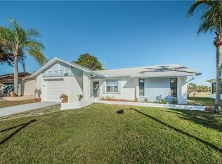 1304 Mandarin Dr, Holiday, FL 34691