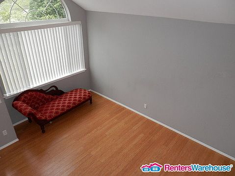4th image of 13417 Occidental Ave S