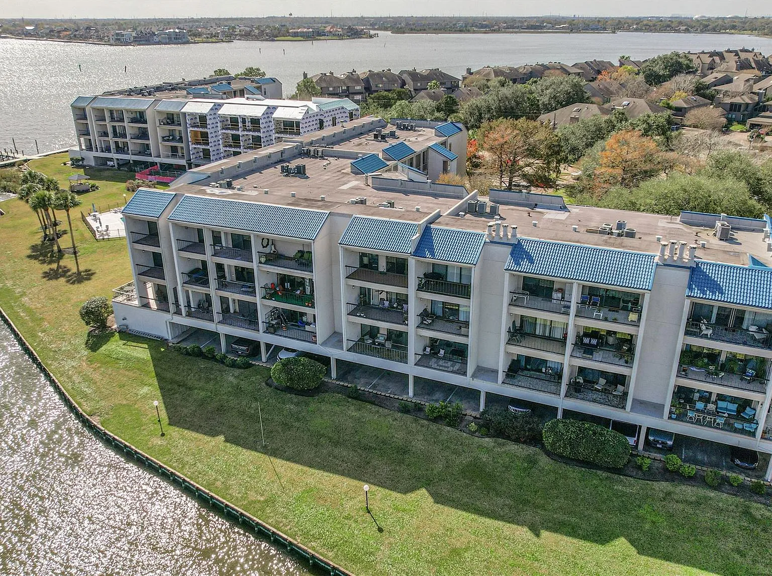 2 bed, 2.0 bath, 1060 sqft, $1,850 — Photo 2