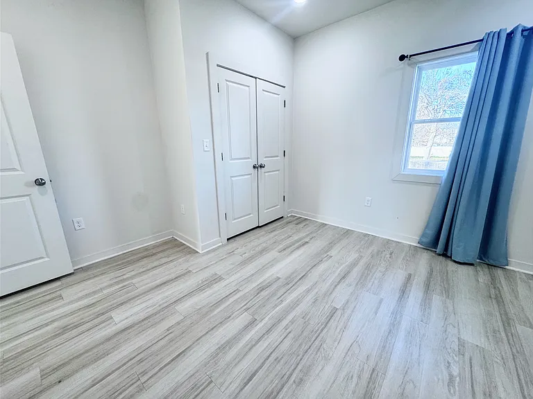 2105 Clark St #A — Photo 11