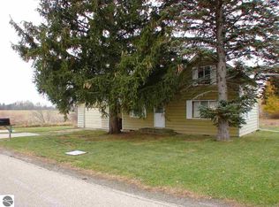 744 S Saint Johns St, Ithaca, MI 48847