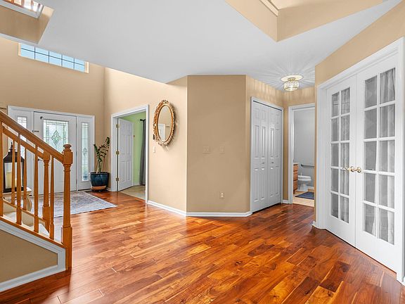 3rd image of 2240 Indian Creek Dr