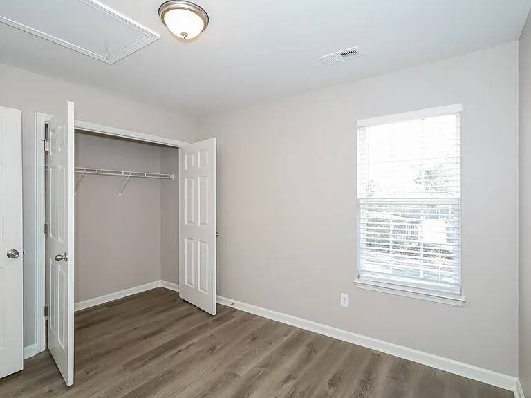 9422 Isaac Hunter Dr — Photo 14