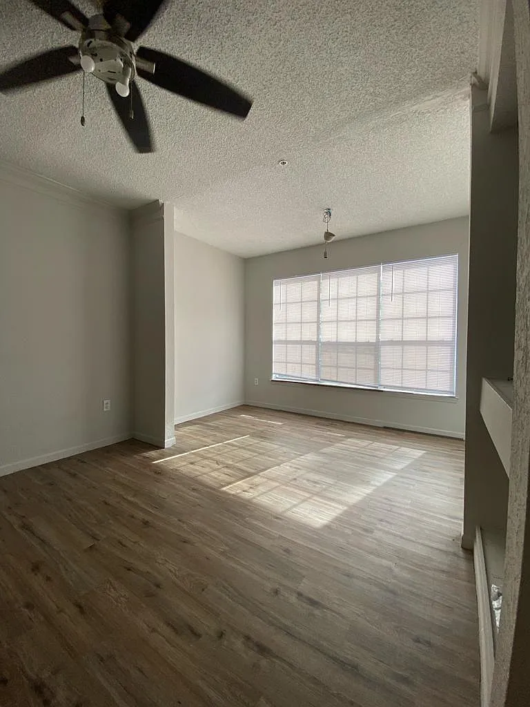 1 bed, 721 sqft, $1,550 — Photo 3