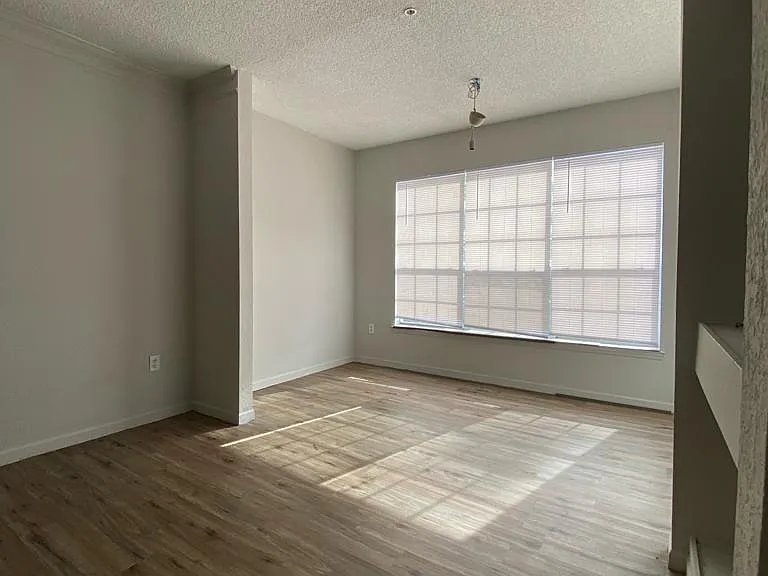 8301 Elm Park Dr #625 — Photo 3