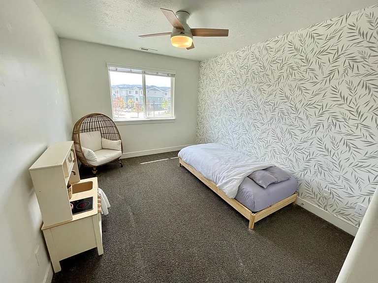 636 W Life Dr — Photo 22