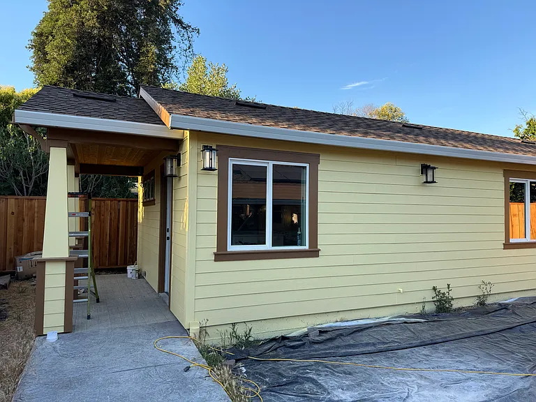 2331 Fairfield Ave #B — Photo 2