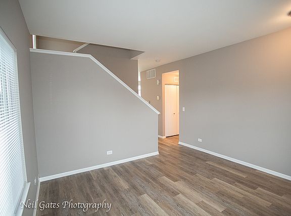 3rd image of 2220 Rebecca Cir
