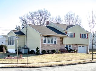 33 Mayflower St, Clifton, NJ 07013