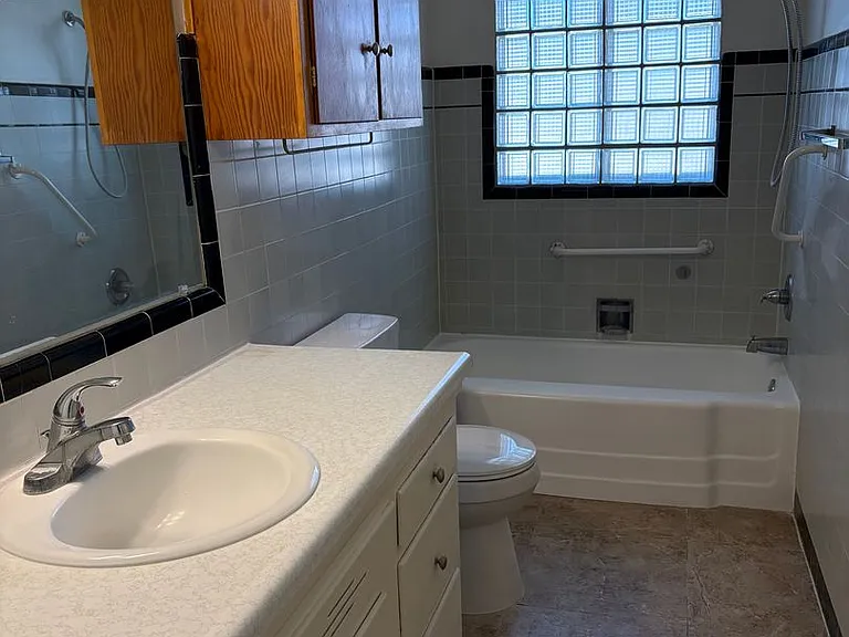3221 E Linden St — Photo 20