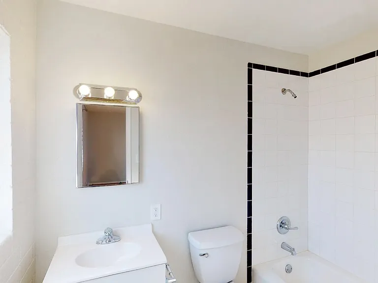 1716 E Ocotillo Rd — Photo 6