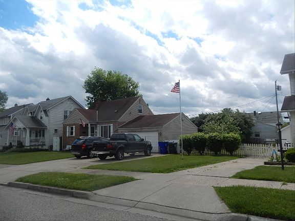 2nd image of 1717 Morey Ave