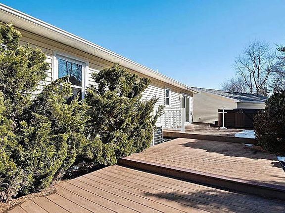 4th image of 3814 Purdum Dr