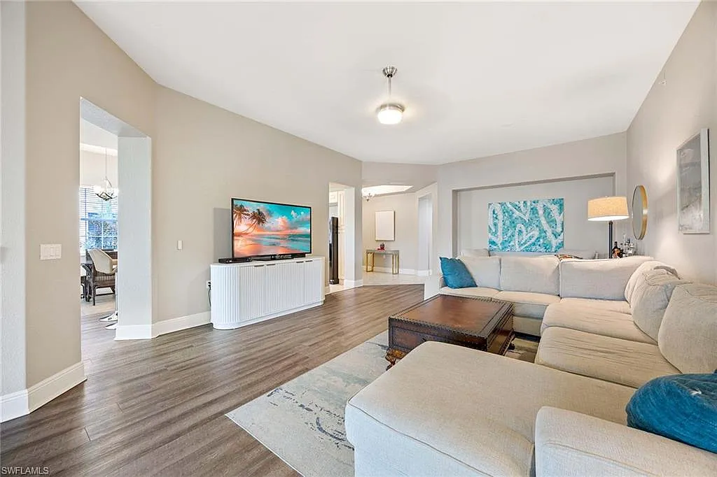 3 bed, 3.0 bath, 2502 sqft, $8,500 — Photo 1