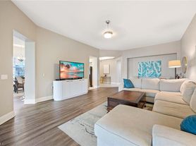2717 Callista Ct, Naples, FL