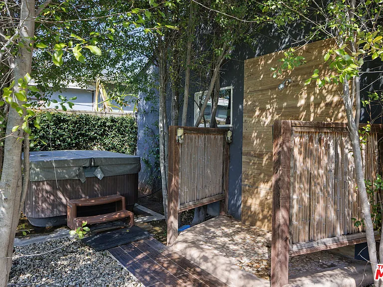 2264 23rd St — Photo 11