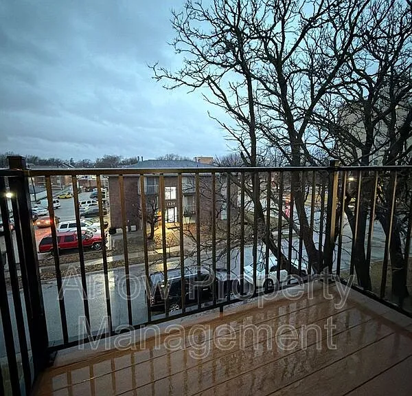 3405 Holdrege St #308 — Photo 11