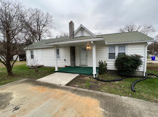 105 Baumgartner Rd, Harriman, TN 37748