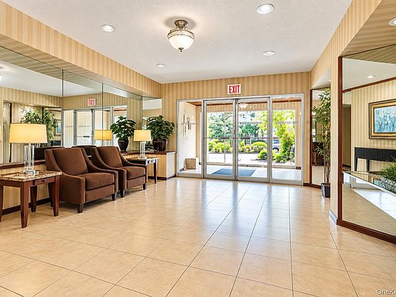 4th image of 245 Rumsey Road #8R