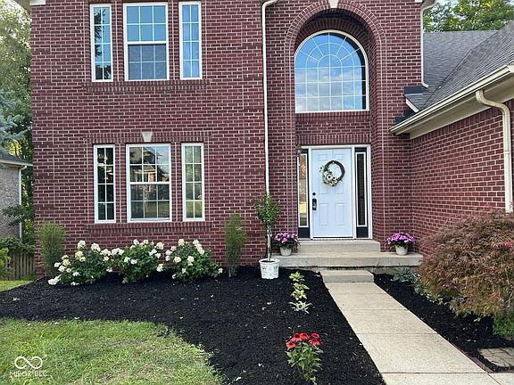3rd image of 7244 Lakeside Woods Dr