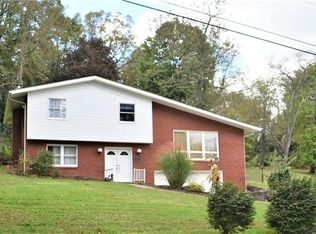 691 Bucktown Rd, Irwin, PA 15642