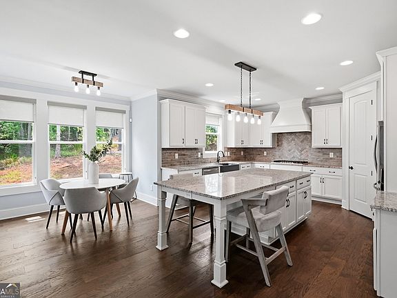 5th image of 115 Lapis Lake Point