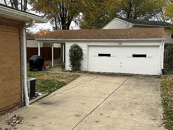 4th image of 470 Augdon Dr