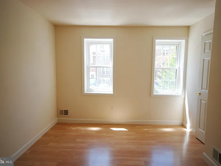 7 Hyacinth Ct #7 — Photo 8
