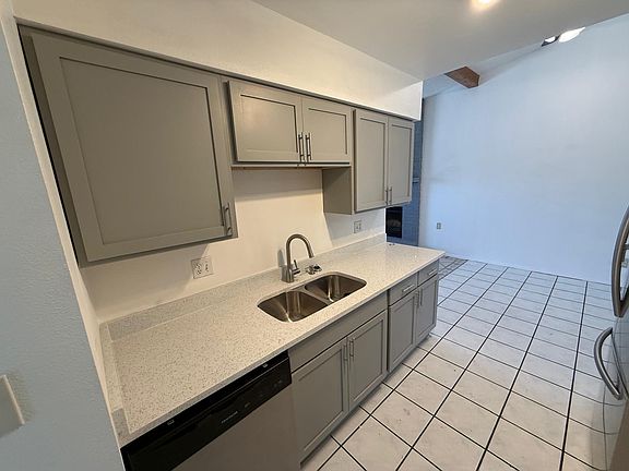 4th image of 1864 Agua Dulce St