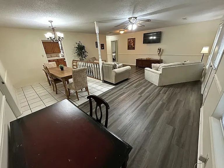 3808 Webster St — Photo 4