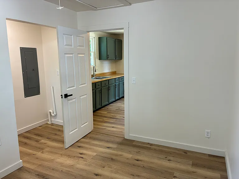 1618 Wabash Ave — Photo 4