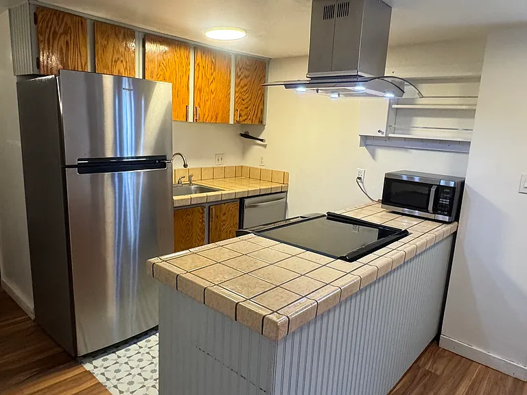 2043 NW Kearney St #3 — Photo 2