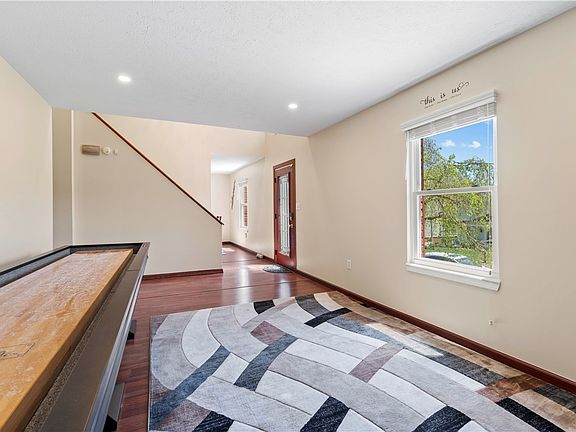3rd image of 117 Dinwiddie Dr