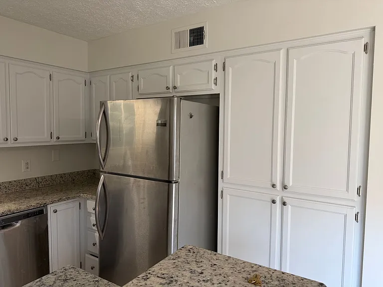 106 Meridian Ct — Photo 8