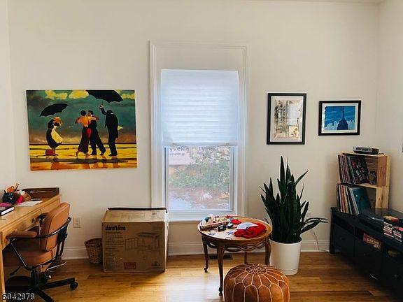 4th image of 24 Lexington Ave #1