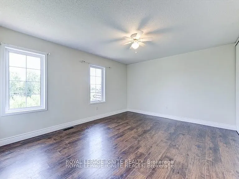 57 Armitage Cres — Photo 24