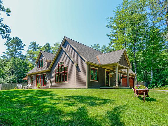 5th image of 33 Clubhouse Drive