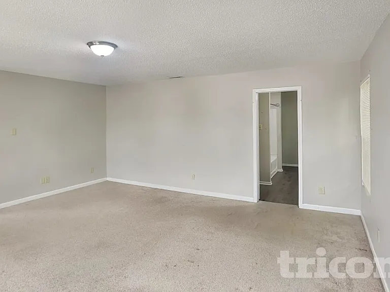 7921 Crackling Ln — Photo 5